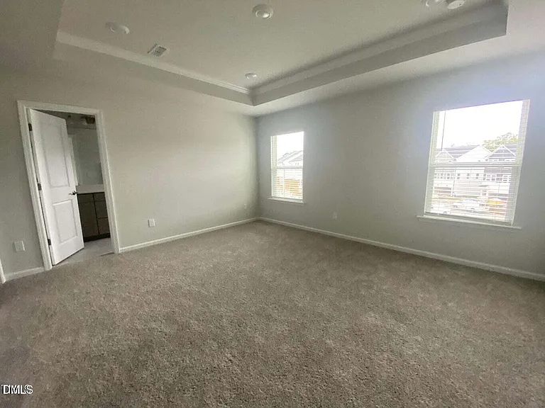 1464 Hasse Ave — Photo 14
