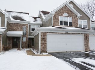 725 Kingsbridge Dr, Carol Stream, IL 60188