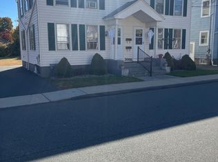 76 Oak St, Windsor Locks, CT 06096