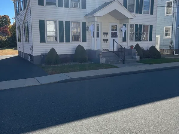 76 Oak Street, Windsor Locks, CT 06096