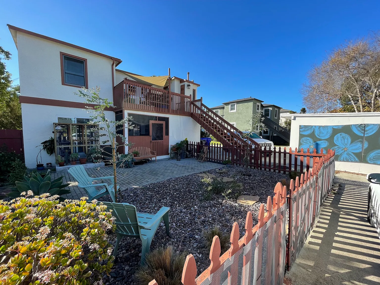 2 bed, 900 sqft, $3,295 — Photo 1