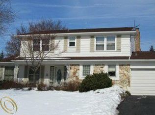 3951 Iverness Ln, West Bloomfield, MI