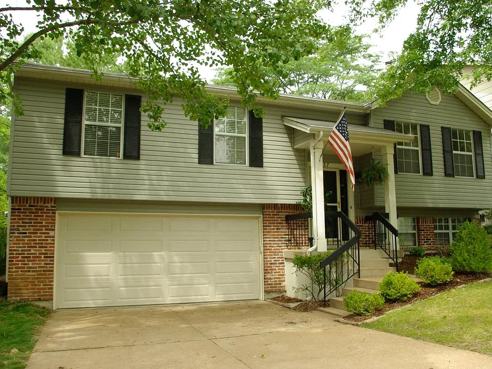 437 Harvest Hill Ct