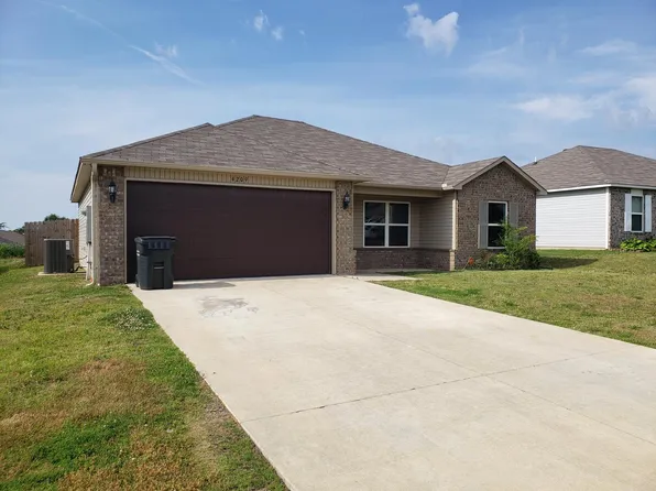 4209 Willow Ridge Dr, Jonesboro, AR 72405