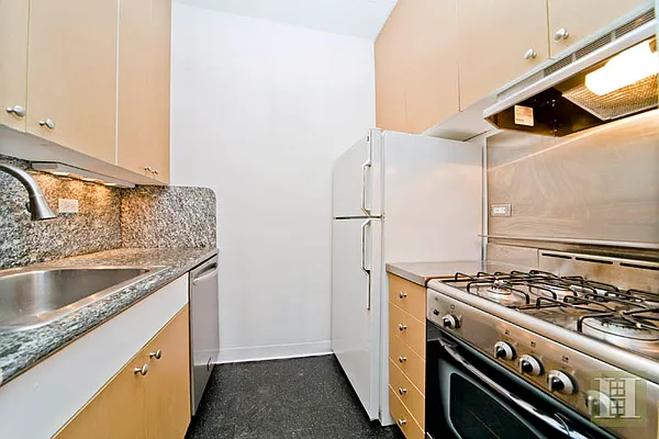 Sold by Halstead Real Estate | media 2