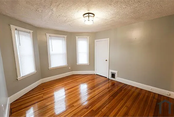 4 Standard St #2 — Photo 3