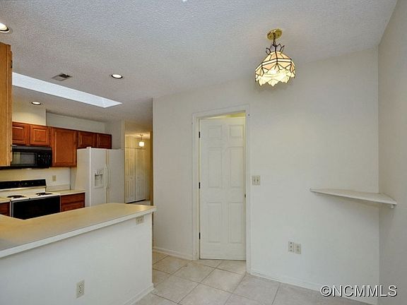 5th image of 2940 Middleton Way Ct