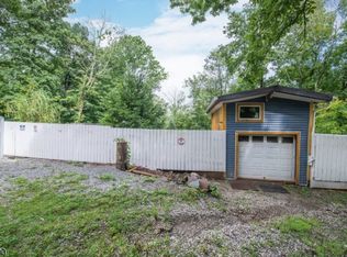 257 Waconia Rd, Highland Lakes, NJ 07422