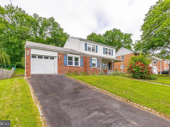 409 Camelot Dr, Brookhaven, PA 19015