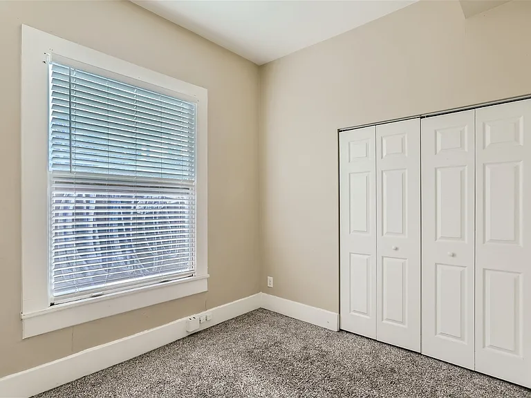 2418 Stout St #2 — Photo 8