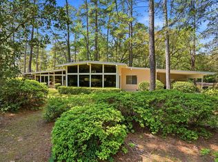 810 Middlebrooks Cir, Tallahassee, FL 32312