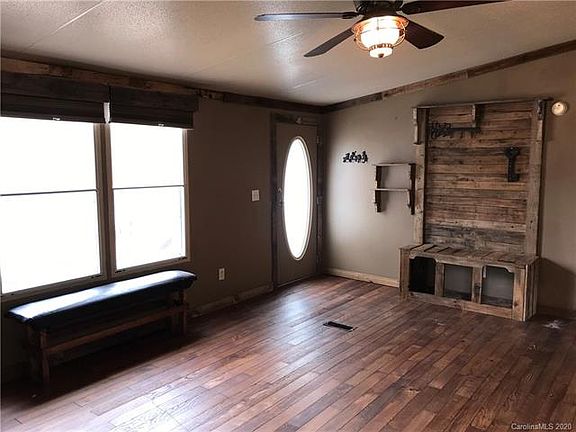 4th image of 2317 W Amber Dr