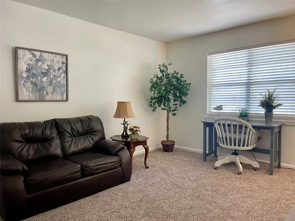 7917 Chaparral Dr, White Settlement, TX 76108