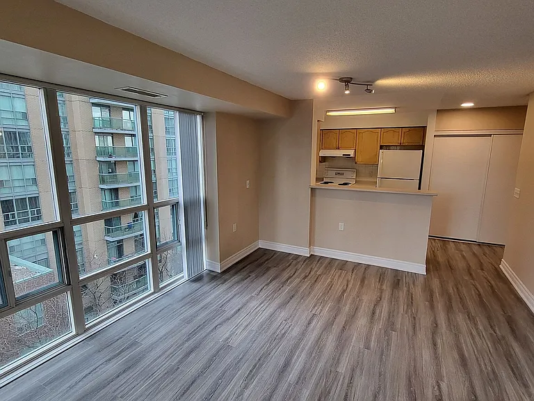 20 Olive Ave #802 — Photo 4