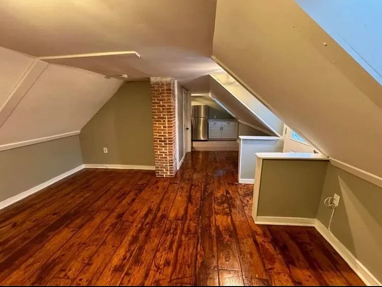 123 E Main St #4 — Photo 2