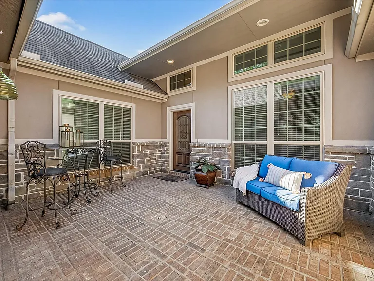 21331 Winding Path Way — Photo 2