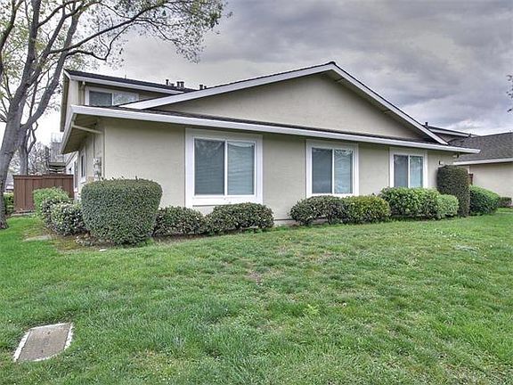 2nd image of 310 San Petra Ct APT 3