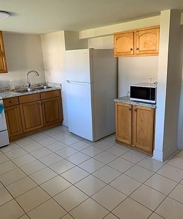 4th image of 807 Whitney Ave Unit 1