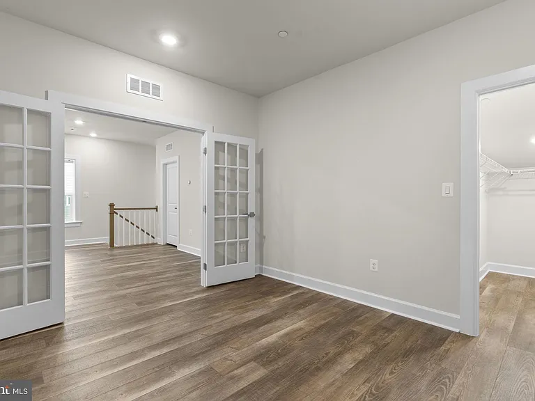 10513 Rossini Ln — Photo 24