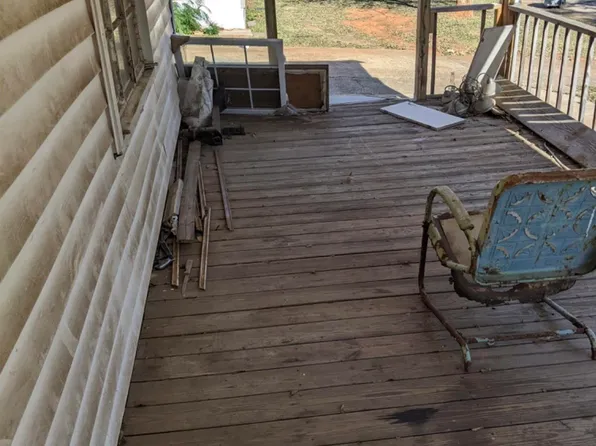 1542 27th Ave N, Hueytown, AL 35023