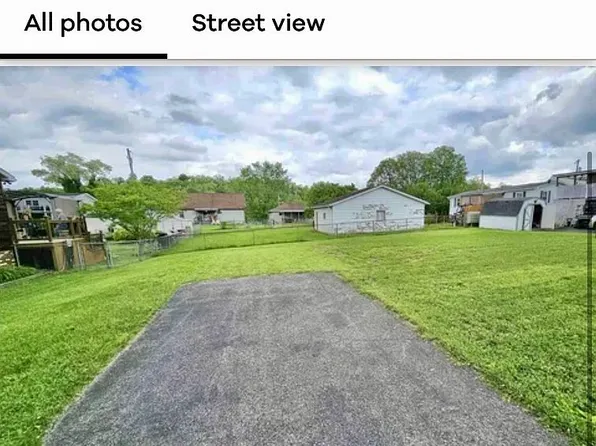 114 3rd St, Shinnston, WV 26431