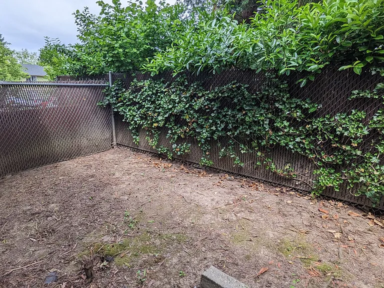 Ford Street Court — Photo 36
