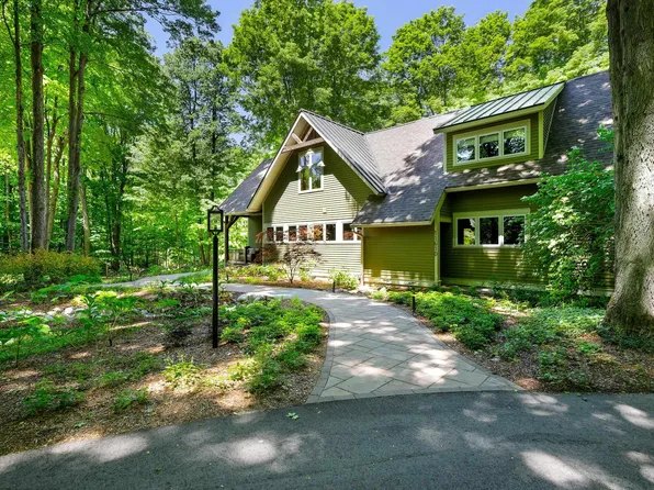 11610 Mountain Woods Dr, Thompsonville, MI 49683