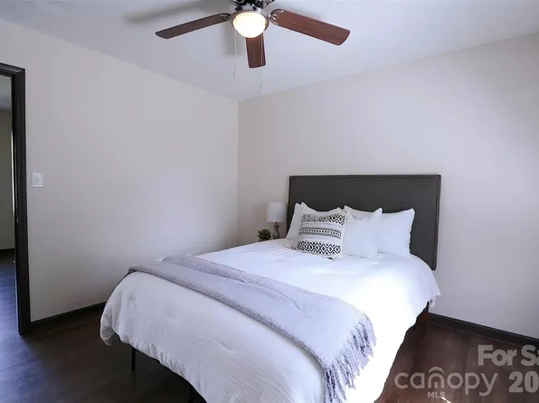 525 12th St SW APT 29, Hickory, NC 28602