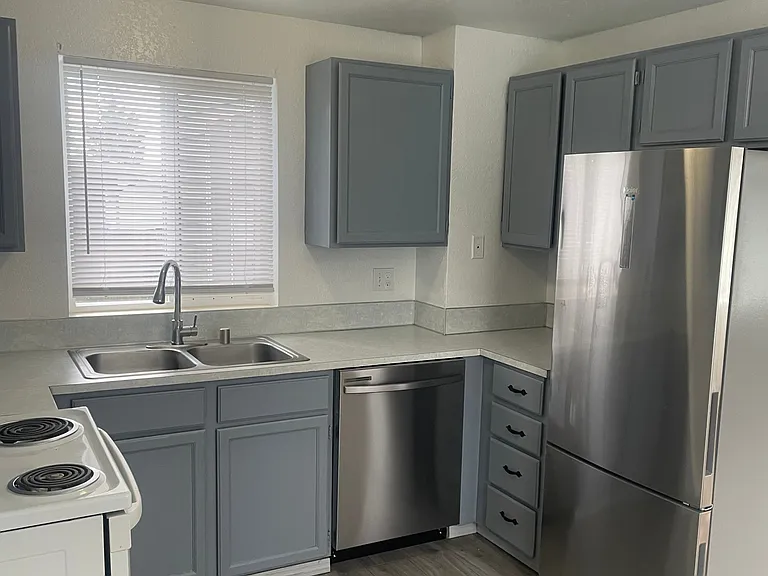7607 Ridgewood Dr #A — Photo 3