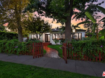 5455 Ventura Canyon Ave, Van Nuys, CA, 91401