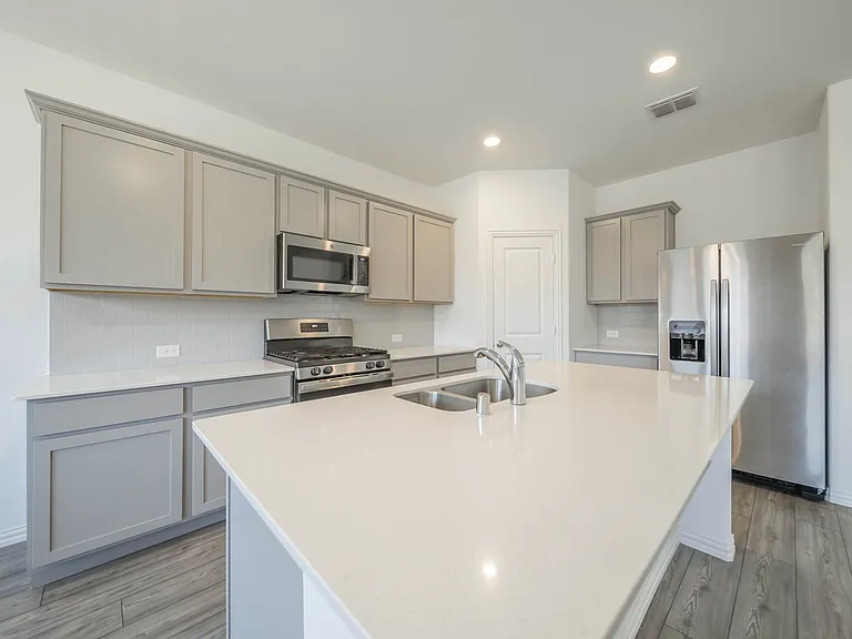 5929 Priory Dr — Photo 2