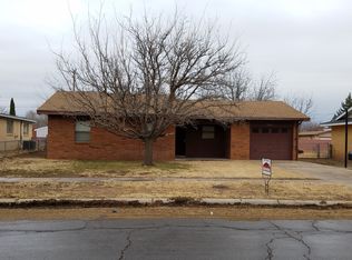 3113 Radcliff Dr, Roswell, NM 88203