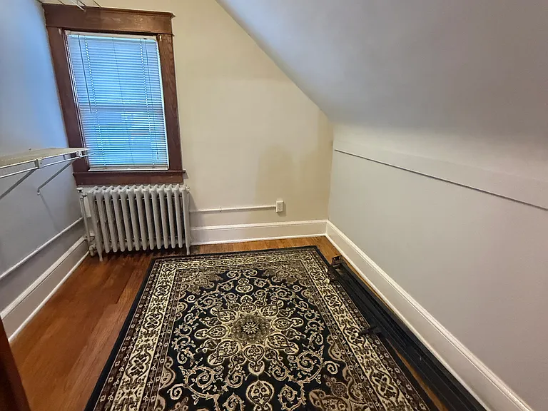 943 State St — Photo 11