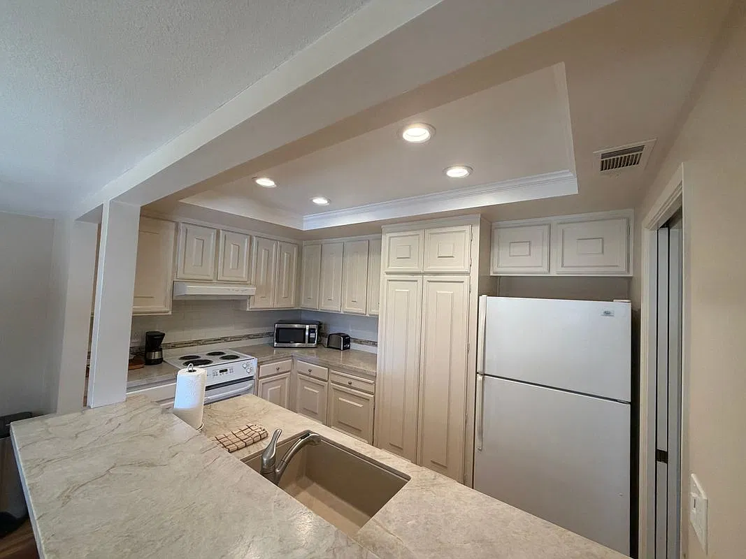 2 bed, 2.0 bath, 1240 sqft, $3,400 — Photo 3