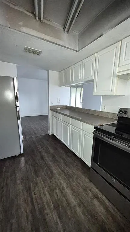 2 bed, 2.0 bath, 905 sqft, $1,580 — Photo 3