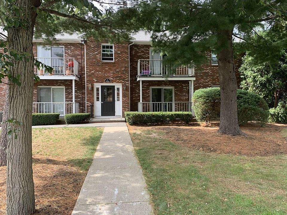 1st image of 8 Kingswood Dr #1