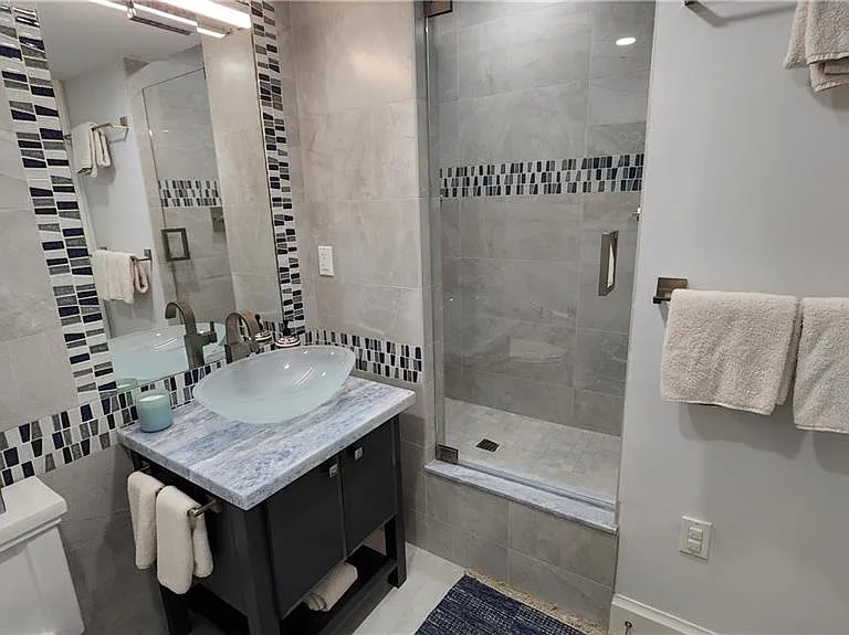 20 Seagate Dr #301 — Photo 9