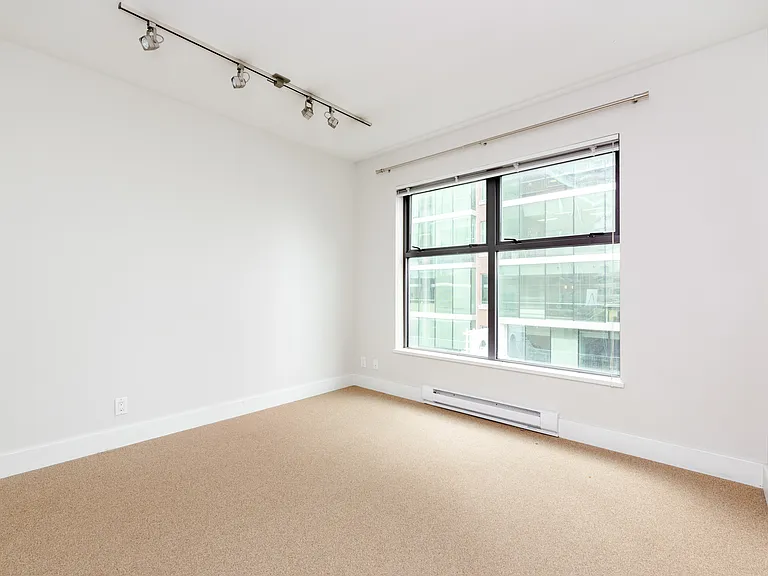 725 Yates St #305 — Photo 12