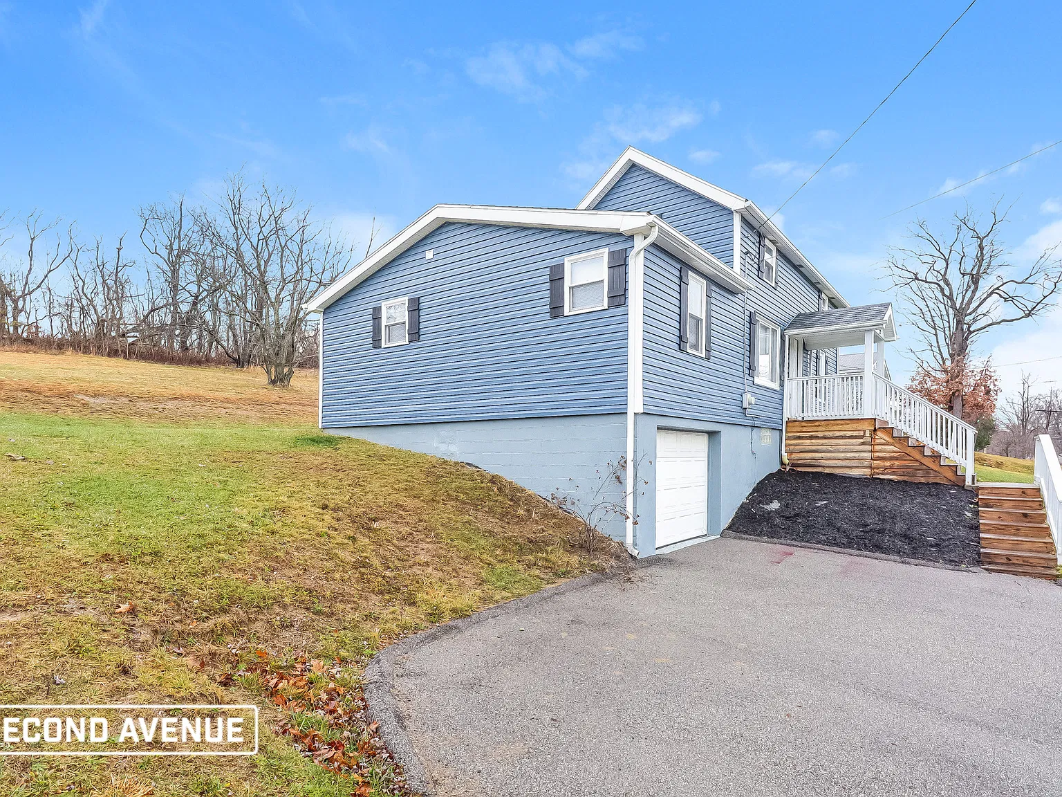 4 bed, 2.0 bath, 1728 sqft, $2,159 — Photo 2