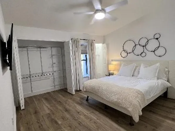 (undisclosed Address), Sarasota, FL 34243