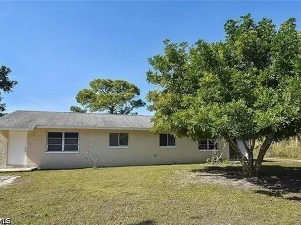 2175 Twin Brooks Rd, North Fort Myers, FL 33917