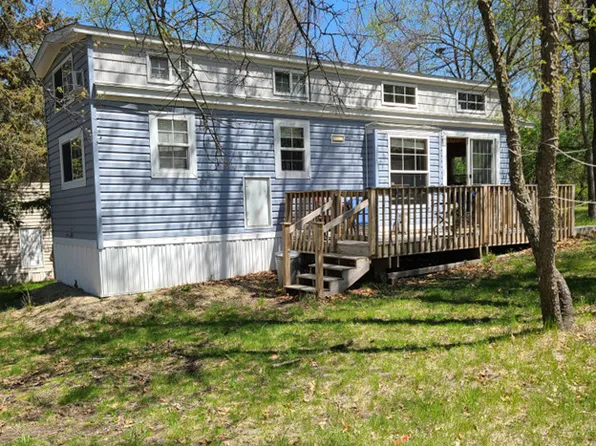 21/80 Woodhaven Dr E, Sublette, IL 61367