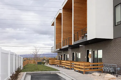 23 Views Townhomes Photo 1