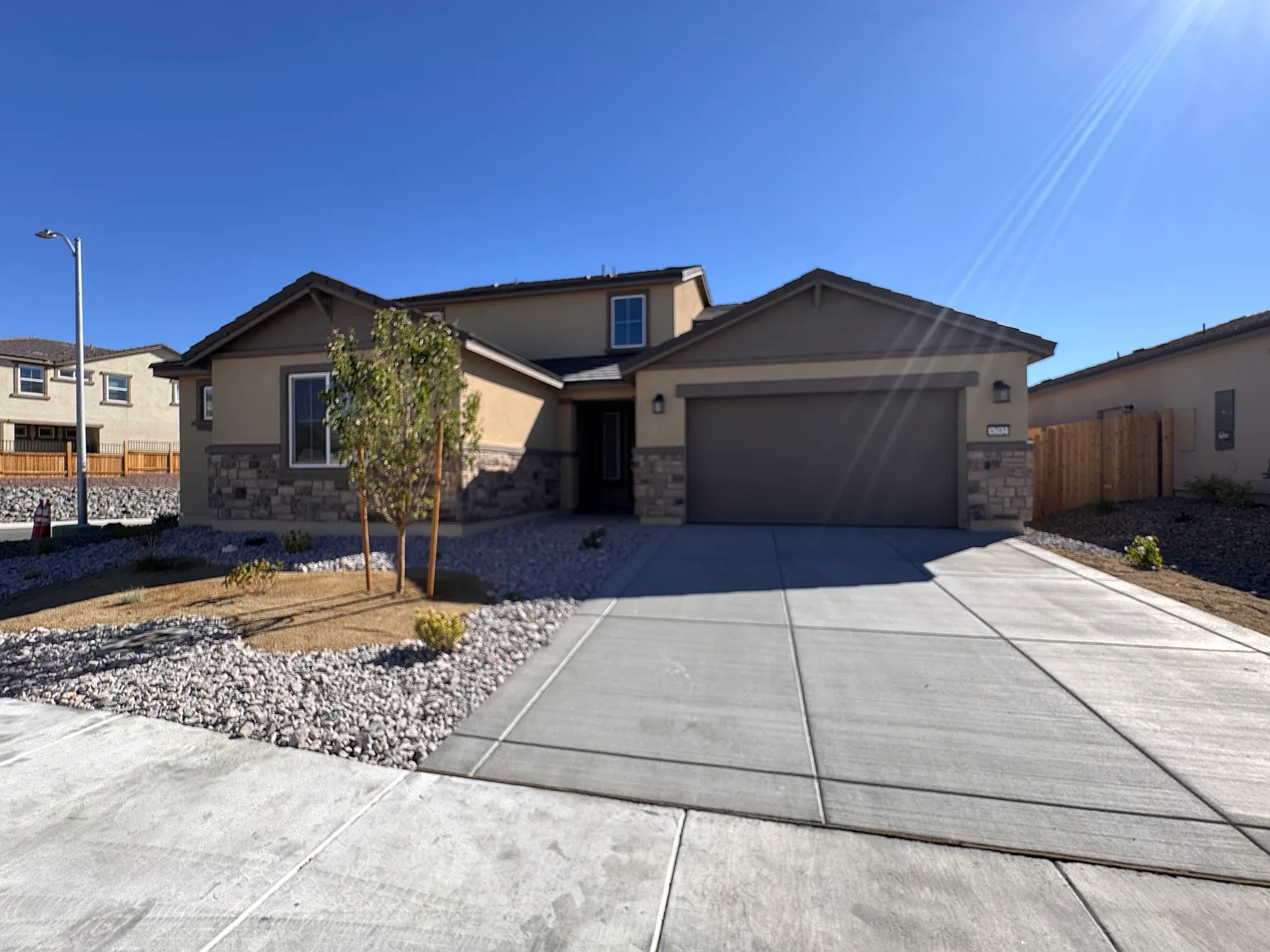 3 bed, 2.5 bath, 2695 sqft, $3,595 — Photo 1