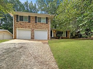 2476 Glenrock Dr, Decatur, GA 30032