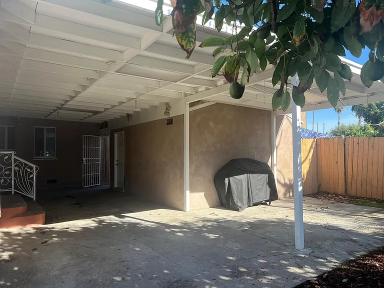 3887 Ocean View Blvd — Photo 42