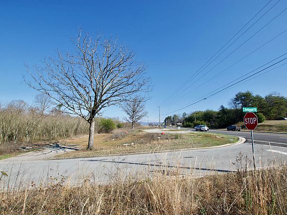2nd image of 2101 E Lamar Alexander Pkwy