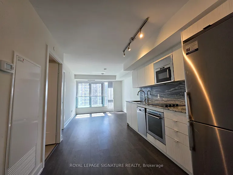 5 Mabelle Ave #2332 — Photo 2