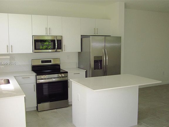5th image of 1501 SE 27th Rd #1501