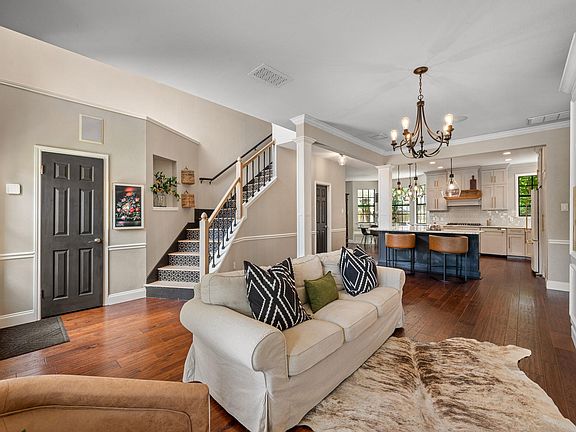 4th image of 3923 Grayling Ln